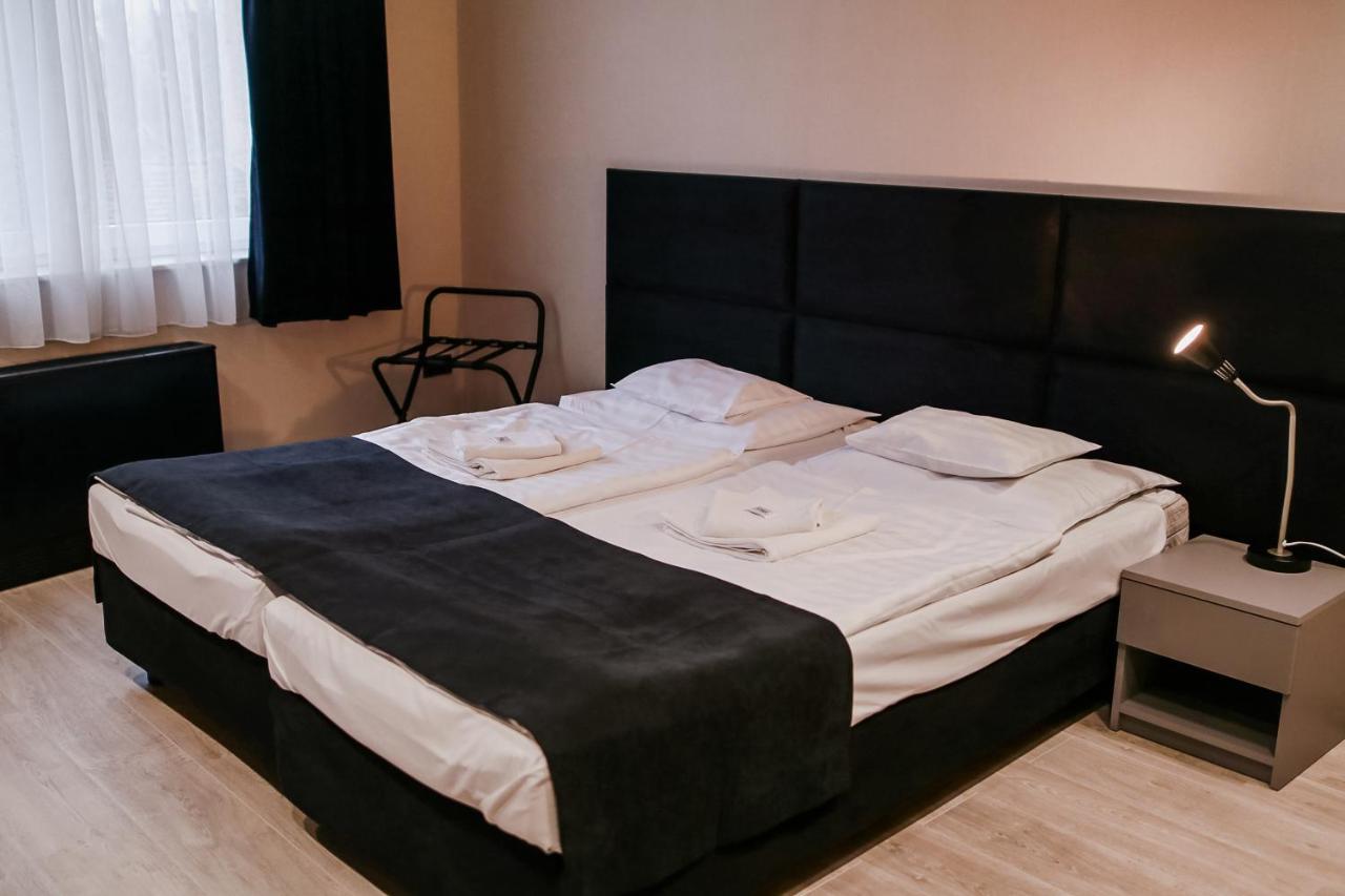 Sohaz Panzio Es Apartmanhaz 索尔诺克 外观 照片