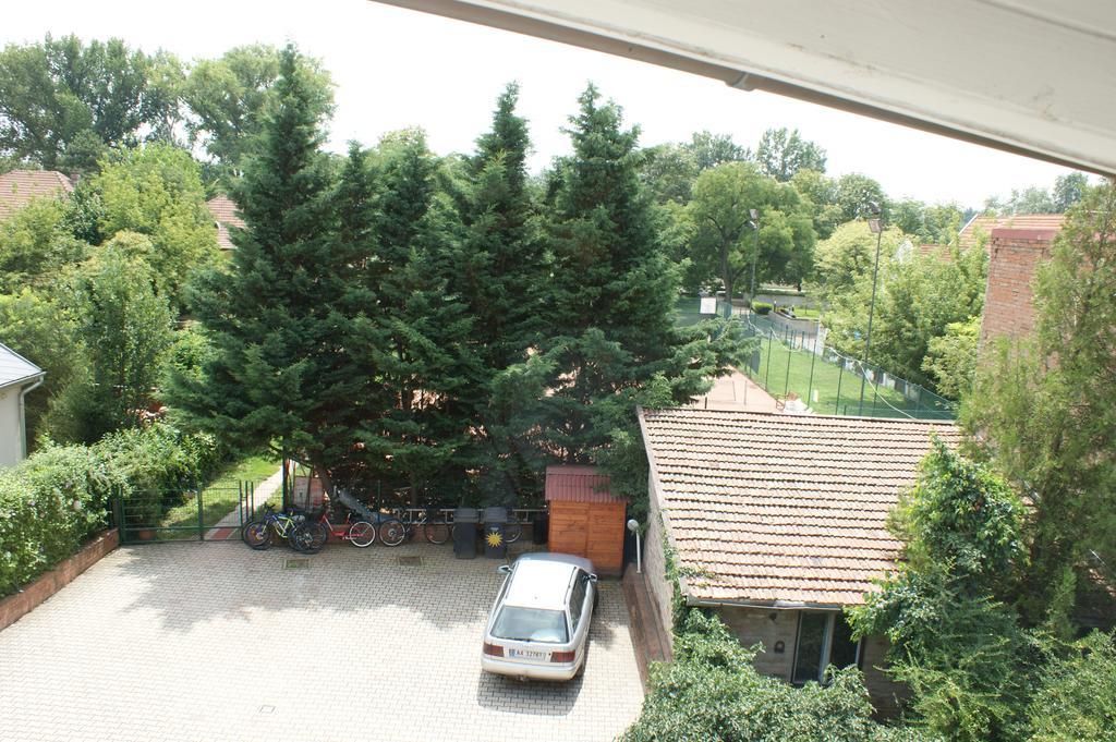 Sohaz Panzio Es Apartmanhaz 索尔诺克 外观 照片